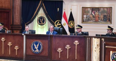 الرئيس السيسى يحضر اختبارات كشف الهيئة للطلبة المتقدمين للالتحاق بـ"الشرطة".. ويؤكد على أهمية تطبيق المعايير الموضوعية المجردة لانتقاء أفضل العناصر.. ويشدد: العمل الأمنى طرأ عليه العديد من المتغيرات.. صور