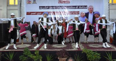 شاهد شابا من ذوي الهمم يرقص بالتنورة.. روعة