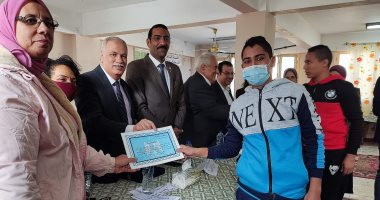 القوى العاملة تعلن تخريج أول دفعة من تدريب الصبية الأحداث بالإسكندرية.. صور