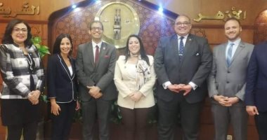 تنسيقية شباب الأحزاب والسياسيين تلتقى بلجنة بيت العائلة المصرية.. صور    