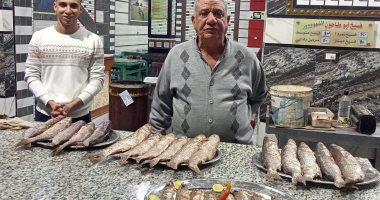 بث مباشر .. كفر الشيخ قلعة السمك المملح تجذب عشاق الفسيخ من كل أنحاء مصر