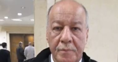 محامى رشوان توفيق يعلن التقدم بدعوى ضد ابنته لاستيلائها على مليون جنيه..لايف