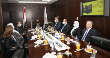 تعاون بين الإسكان والوادي الجديد لإتاحة وحدات سكنية لمنخفضي ومتوسطي الدخل