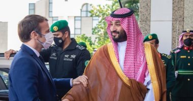 ولي العهد السعودي يستقبل الرئيس الفرنسي في مدينة جدة.. صور