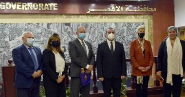 نائب محافظ الأقصر يستقبل سفير كندا لمتابعة مشروعات التعاون بين الجانبين.. صور