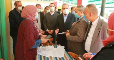 انطلاق قوافل لتطعيم طلاب المدارس بلقاح كورونا فى كفر الشيخ .. لايف وصور