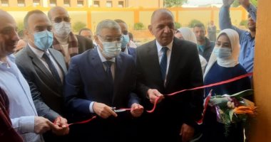 محافظ المنيا: إنهاء مشروعات المرحلة الأولى لـ"حياة كريمة" بقرية السلام ببنى مزار