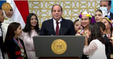 الرئيس السيسي خلال كلمته باحتفالية "قادرون باختلاف": نستلهم القدرة على العطاء من خلال أصحاب الهمم.. وقصة الكفاح لبناء دولتنا الحديثة قابلتها العديد من التحديات.. ويعلن عن حزمة إجراءات جديدة لدعم أصحاب الهمم