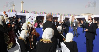 الرئيس السيسي عن قائد منتخبنا الوطنى محمد صلاح: بطل ودايما مع مصر .. صور