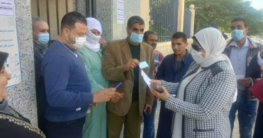 محافظ كفر الشيخ يتابع تطبيق منع دخول غير الحاصلين على اللقاح للمصالح الحكومية.. صور
