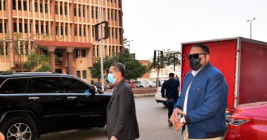 غلق مقاهى وإزالة كافة الإشغالات في جولة مسائية لمحافظ الغربية بطنطا