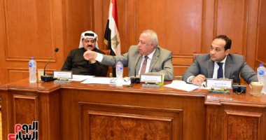 "الشيوخ" ينظر اقتراحا برغبة لإعادة تأهيل المدخل الشمالى والجنوبى للجيزة