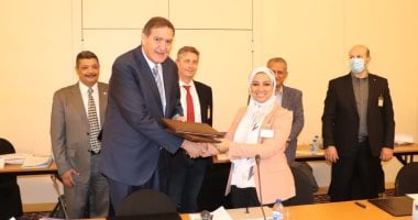 اتفاقية بين أكاديمية البحث العلمى والمركز الدولى لأبحاث السنكروترون لتطوير البحوث