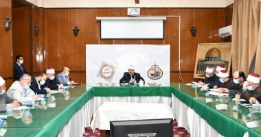 وزير الأوقاف يوجه بالالتزام بضوابط خطبة الجمعة والتعامل بحسم مع المخالف