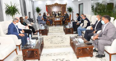 محافظ قنا ووفد الوكالة الأمريكية للتنمية الدولية يبحثان التعاون المشترك
