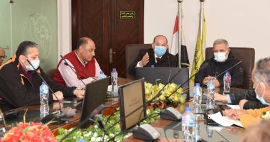 القابضة لمياه الإسكندرية تراجع خطط تشغيل وصيانة محطات الصرف الصحى