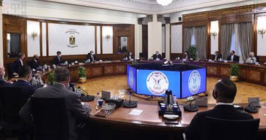 مدبولى: مجمع التحرير أول نموذج لإعادة استغلال المبانى الحكومية بشكل عصرى.. صور
