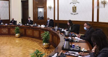 مدبولى يشهد الإعلان عن اختيار تحالف أمريكى ثلاثى لتطوير مجمع التحرير باستثمارات تتعدى 3.5 مليار جنيه.. هالة السعيد: الاتفاق مع مستثمر عالمى يعكس استراتيجية الصندوق السيادى فى استغلال الأصول لتحقيق أعلى العوائد