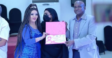 منح المطربة جواهر لقب سفيرة التوعية لسرطان الثدى من السودان