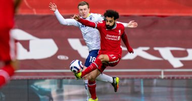 محمد صلاح يتفوق على نيمار ورونالدو فى قائمة أفضل 100 لاعب باستفتاء جارديان