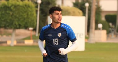 جلسة تحفيزية من مدرب الإسماعيلى لـ عبد الرحمن مجدى