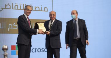 وزير العدل: مصر تسعى بقيادة رشيدة فى بناء دولة حديثة وتحقيق نهضة شاملة