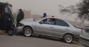إصابة شخص فى حادث تصادم توك توك بسيارة ملاكي بسبب الطقس السيئ بالغربية
