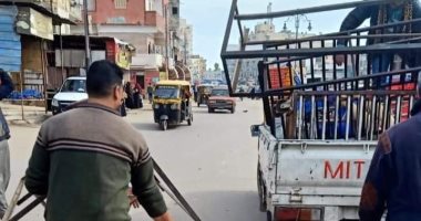 تحرير 30 محضر ورفع 809 حالات إشغال طريق مخالف بالبحيرة.. صور