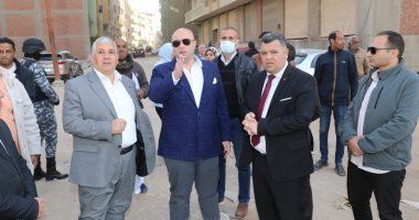 محافظ بنى سويف يتابع أعمال رصف 35 شارعاً ضمن خطة الرصف للعام المالي 2021/2022