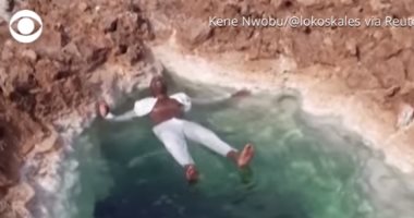 CBS نيوز الأمريكية تبرز إمكانية "الطفو على سطح الماء" فى بحيرات الملح بسيوة
