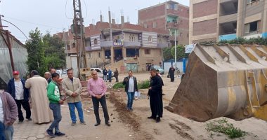 الجيزة تزيل 11 حالة تعد على المصارف بأبو النمرس 