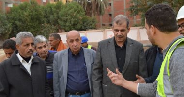 رئيس مياه الفيوم يتابع مشروعات حياة كريمة بمركز يوسف الصديق.. صور