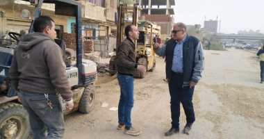 حى البساتين يزيل مبانى مخالفة بالمعراج السفلى وتعديات بشارع الجزائر