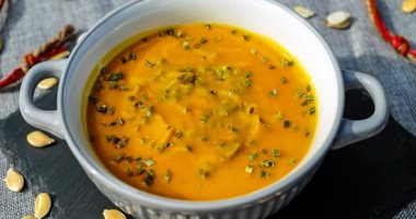 طريقة عمل شوربة القرع بالكريمة.. عشان تدفى فى أيام البرد