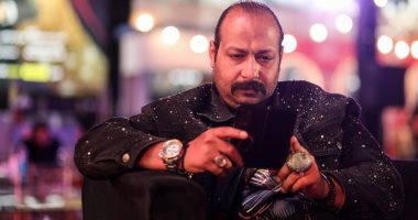 محمد ثروت وزوجته ضيفا "واحد من الناس" الأحد المقبل على الحياة