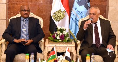 الهيئة العربية للتصنيع تستقبل وفد من كلية الدفاع الوطنى الكينية
