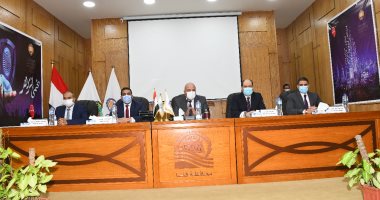 محافظ قنا: الفساد من أخطر الظواهر السلبية المنتشرة على مستوى العالم