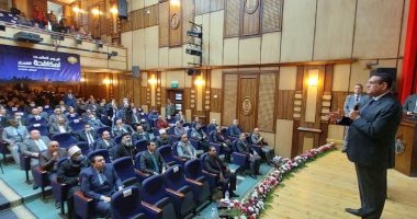 محافظ البحيرة: إحالة 871 قضية فساد للنيابة ومجازاة 7883 موظفا