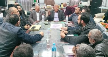 اجتماع لمناقشة معدلات إنجاز الأعمال فى المناطق العشوائية بالسنبلاوين