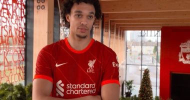 أرنولد: تحقيق جائزة لاعب الشهر فى ليفربول شرف كبير  بتواجد محمد صلاح