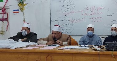 وكيل "أوقاف الإسكندرية" يجتمع بالأئمة للتأكيد على عدم وضع صناديق تبرعات بالمساجد