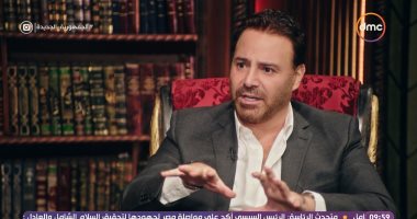 عاصى الحلانى: والدتى ادتنى علقة عشان سرقت بطيخ ووالدى ضربنى عشان كذبت عليه