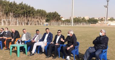 تفاصيل اجتماع رئيس نادى إنبى بحلمى طولان واللاعبين.. صور