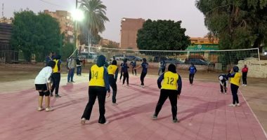 منتخب الطائرة بجامعة أسيوط يفوز بالمركز الأول فى أسبوع الفتاة الجامعية بالأقصر 