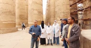 إطلاق شارة بدء ترميم 61 عمودا جديدا بالمرحلة الثانية لإظهار ألوان ونقوش الكرنك.. أمين الأعلى للآثار: الفريق المصرى أبهر ضيوف العالم بالمرحلة الأولى.. ويؤكد: يواصلون مسيرتهم لإنهاء ترميم 134 عمودا الأشهر المقبلة