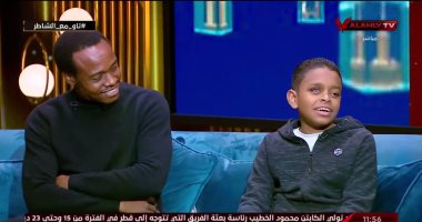 مهند من أبطال مصر "قادرون باختلاف" يفاجئ بيرسى تاو على الهواء.. صورة
