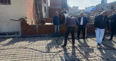  إزالة مخالفتى بناء واستمرار حملات النظافة ومسح وتسوية الطرق بقرى دسوق كفر الشيخ