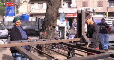 "أم غادة أشهر حدادة فى السبتية": مش بحب كلمة معلمة.. ربنا رزقنى بخمس بنات وربيت بنت عمى اليتيمة ..والصنايعية الولاد أنا أمهم.. ظروف البيت خليتنى اشتغل وبناتى فخورين بيا.. فيديو