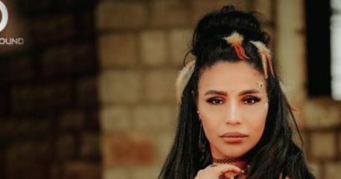 أمينة تنتهى من تسجيل يا "خايبة" بتوقيع محمد عبد المنعم وأحمد على موسى