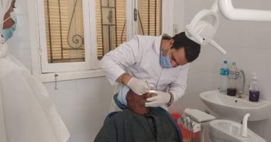 الكشف على 302 مواطن بحلايب ضمن قافلة طبية تابعة لمبادرة حياة كريمة